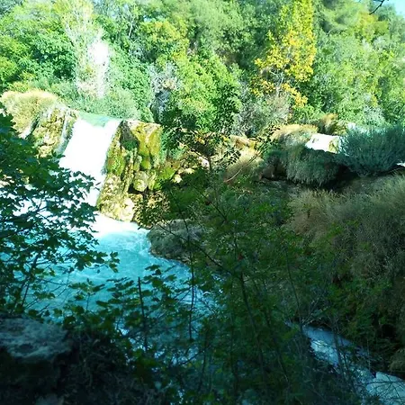 Apartament Amfora *